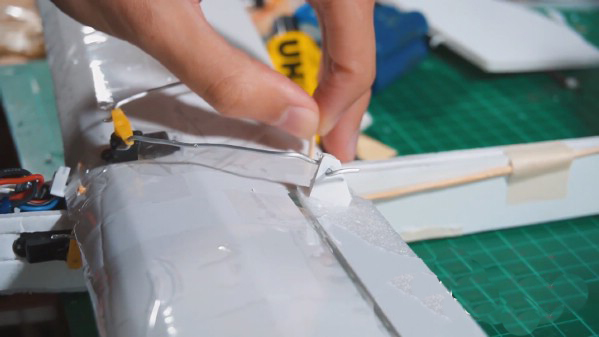 آموزش ساخت هواپیمای مدل Avion RC mini